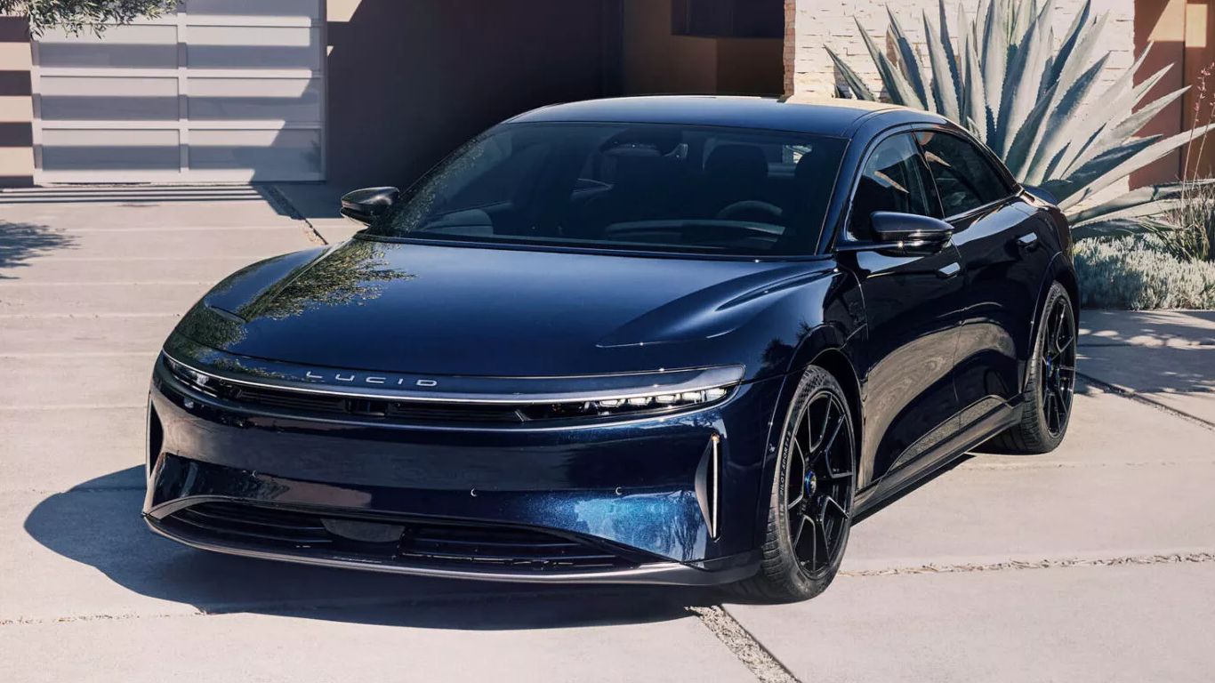 Суперседан Lucid Air Sapphire оказался мощнее и дальнобойнее, чем Tesla Model S Plaid