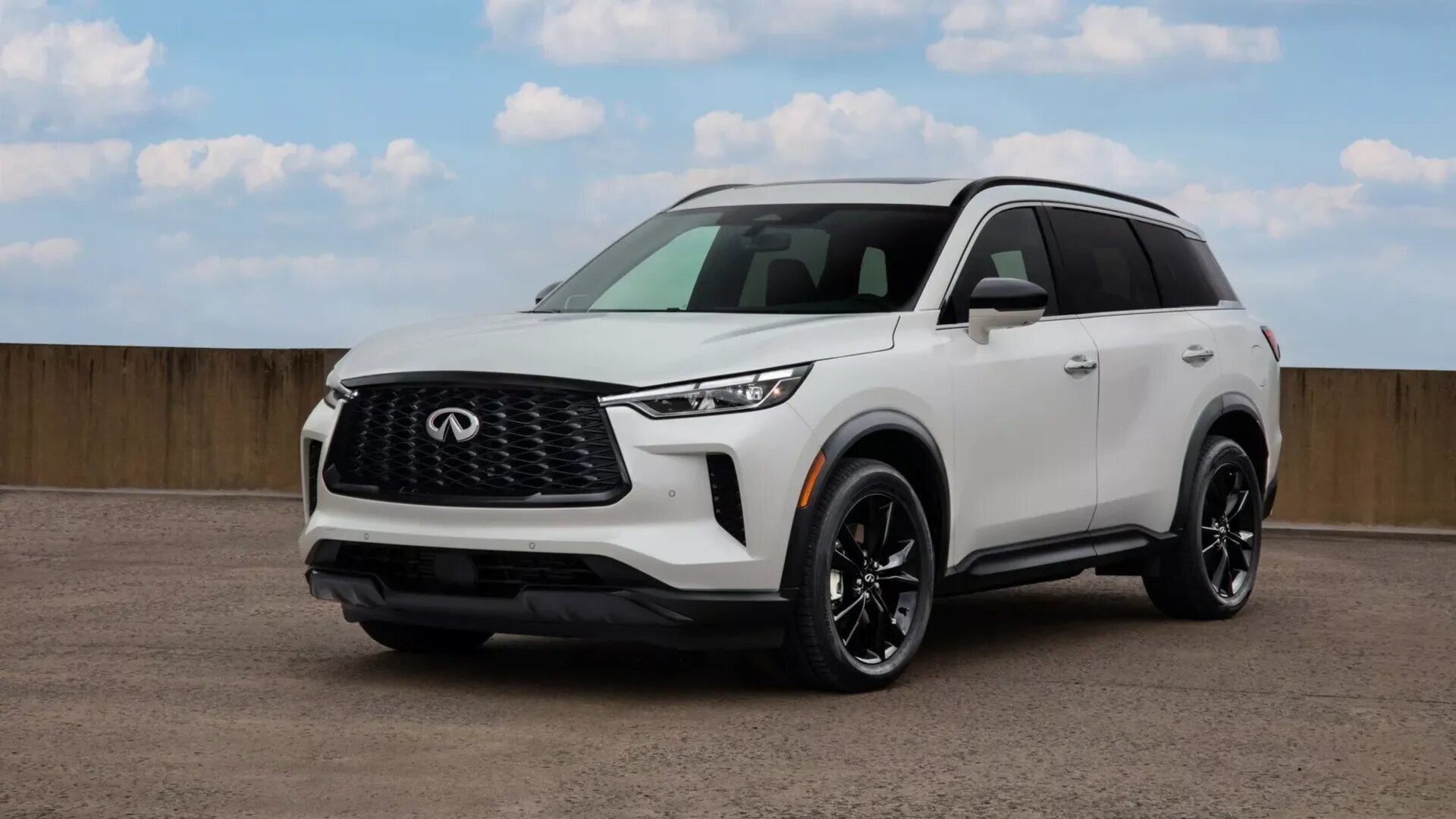Большой кроссовер Infiniti QX60 сменил мотор V6 на 2.0 турбо