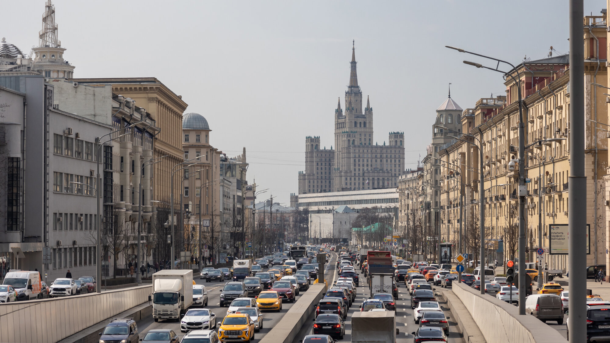 Какие дороги и когда перекроют в Москве на майские праздники: полный список