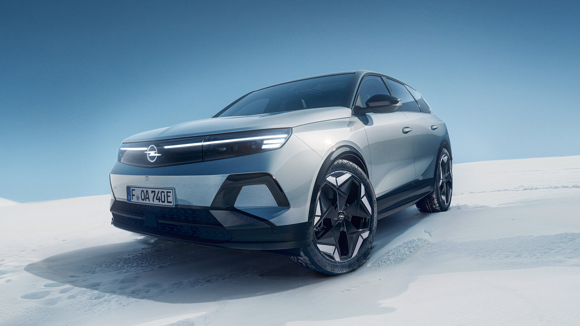 Opel Grandland стал первым полноприводным электрокаром бренда