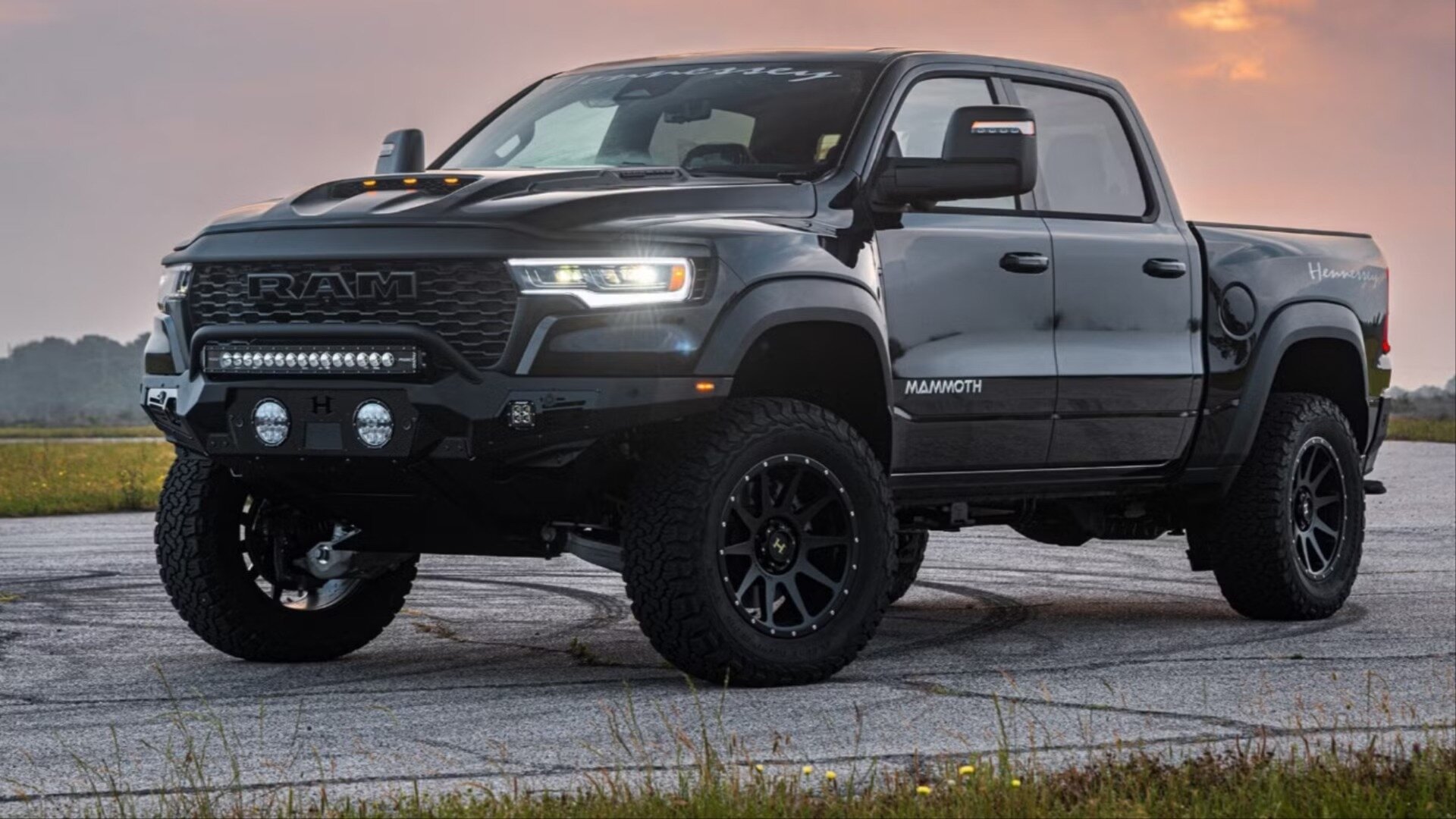 Самый мощный пикап Ram 1500 стал «Мамонтом» от Hennessey