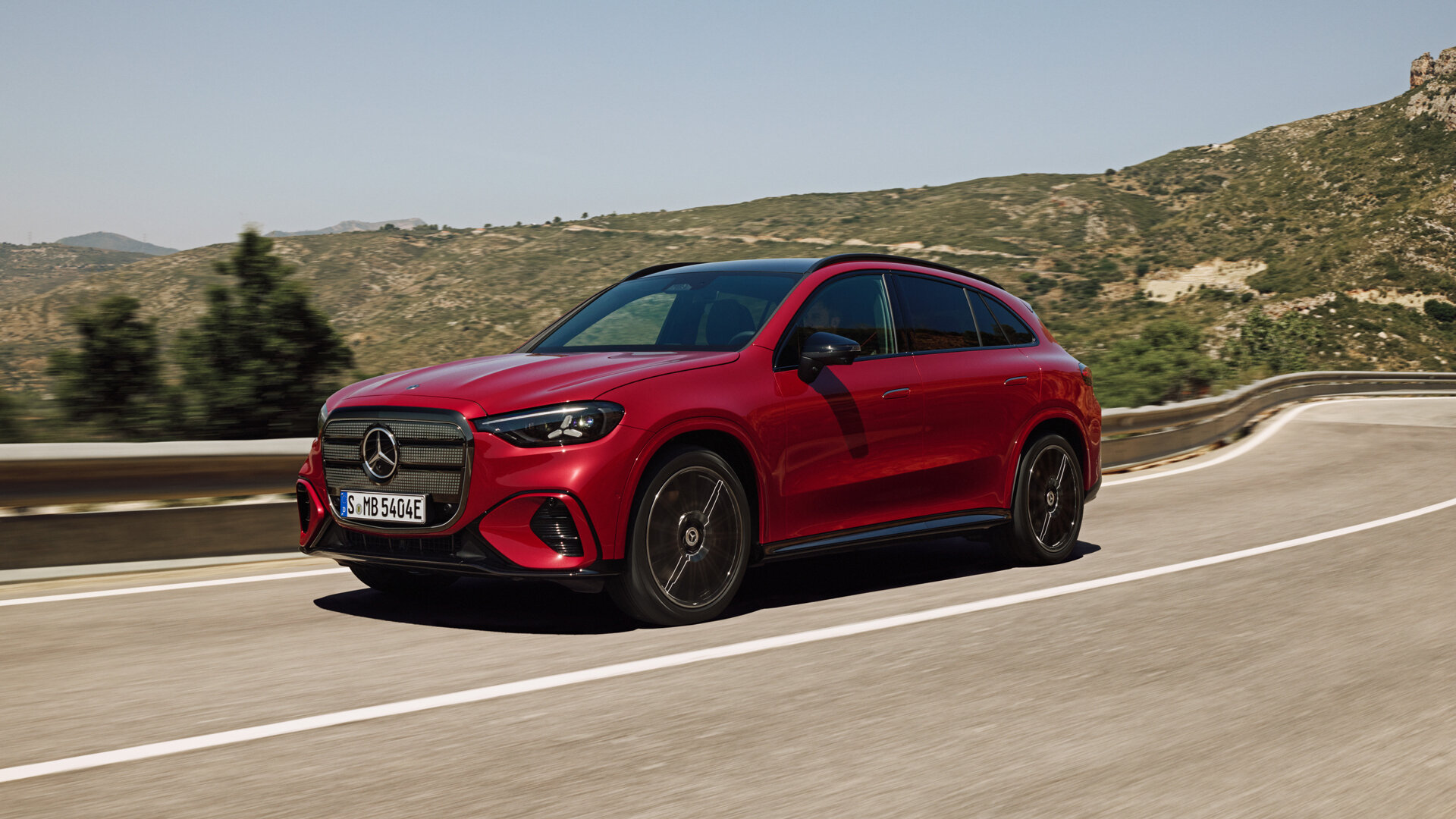 Названа цена электрического Mercedes-Benz GLC