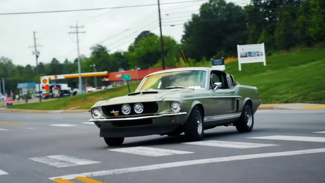 В США нашли Shelby Mustang 1967 года с единственным владельцем: он до сих пор на нём ездит