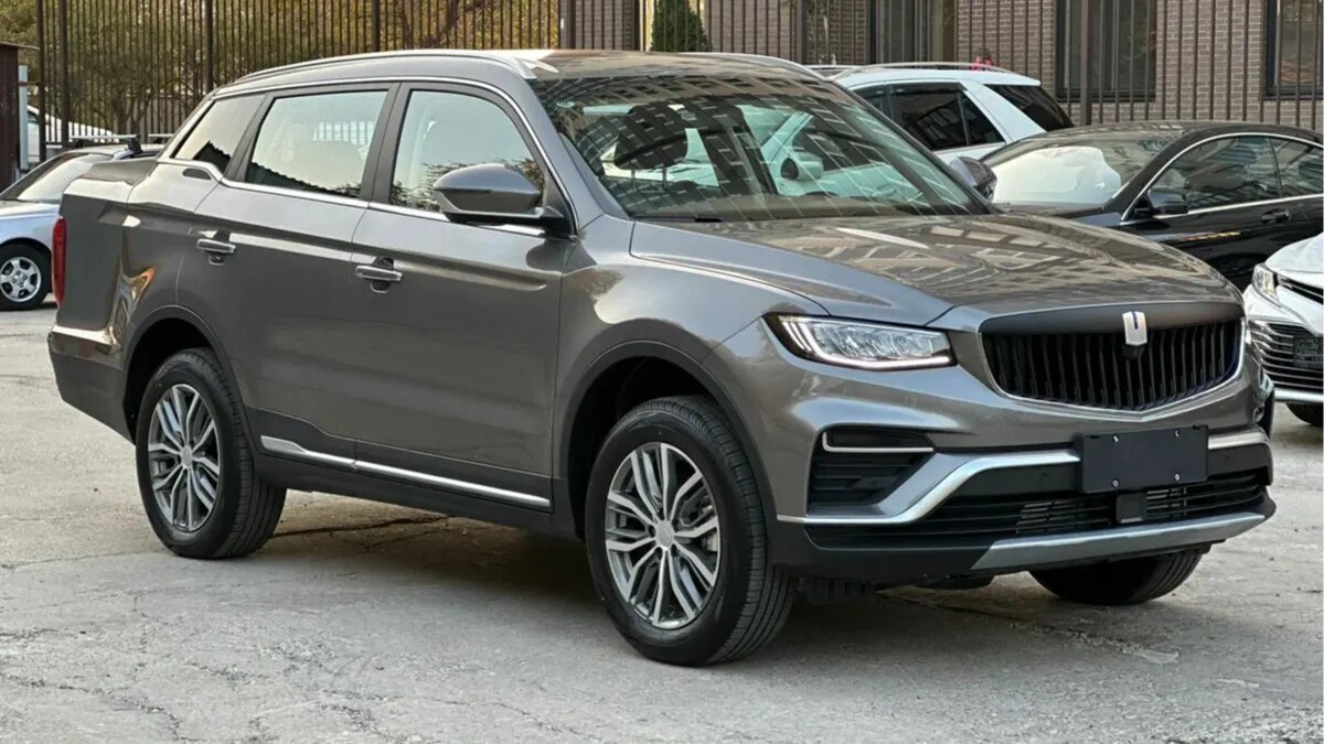 На Авто.ру появились в продаже необычные пикапы Geely Farizon FX