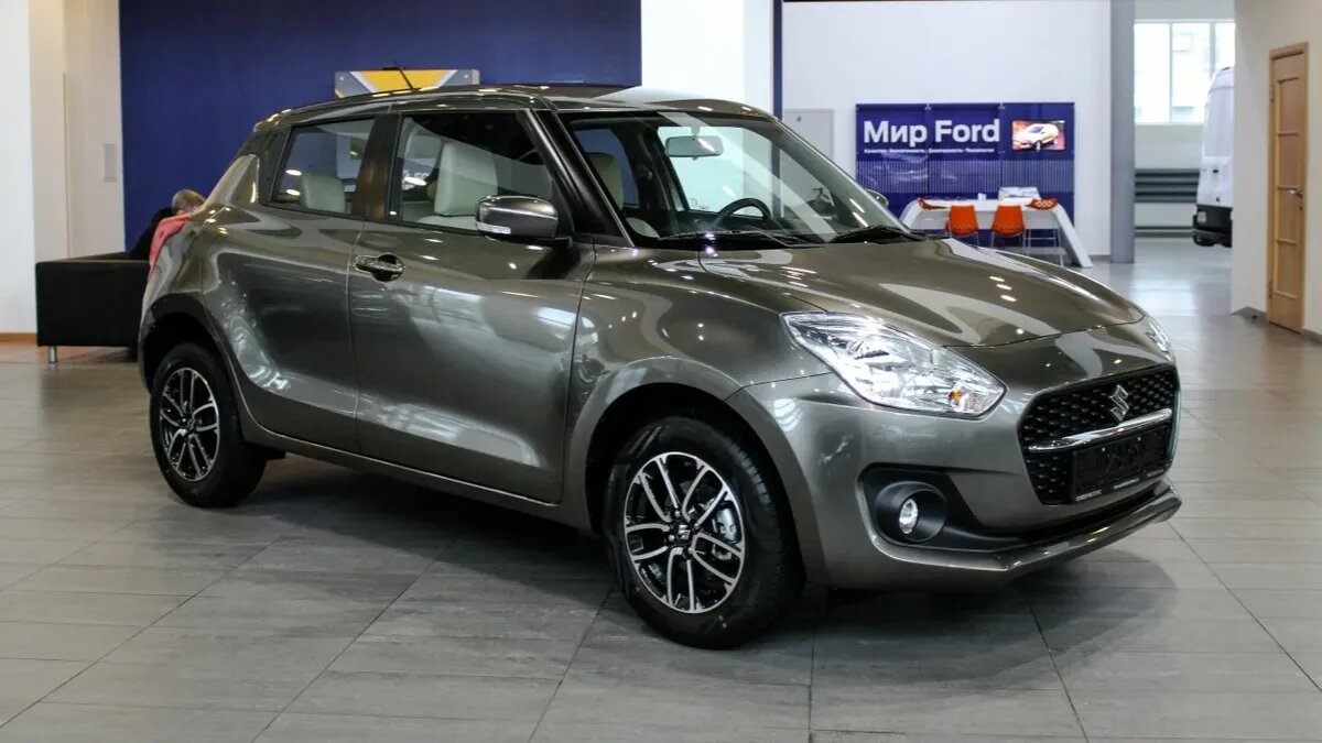 Новые хэтчбеки Suzuki Swift появились в продаже на Авто.ру