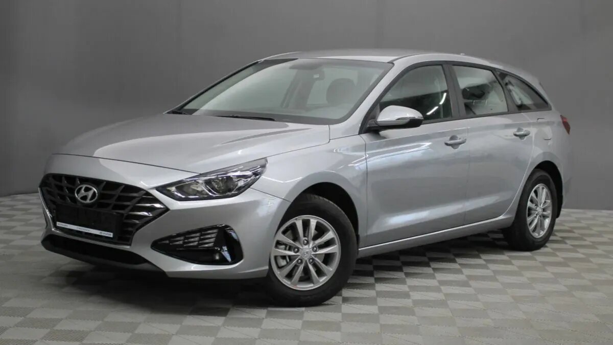 Новые хэтчбек и универсал Hyundai i30 начали продавать в России