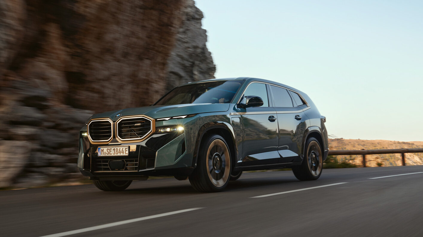 Представлен гибридный суперкроссовер BMW XM: до 745 сил и винтажная кожа в салоне