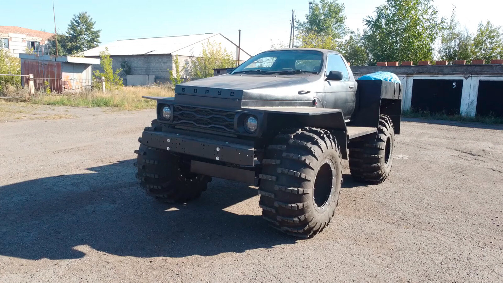 Российский пикап «Борус» с начинкой от Toyota и ГАЗ-66 показали на видео