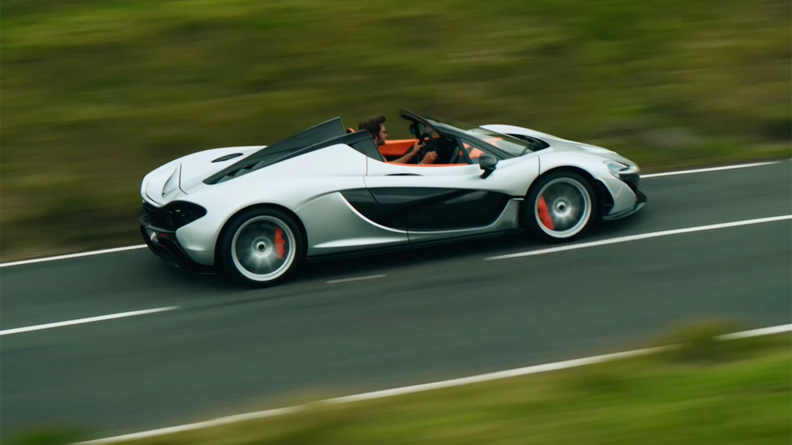 Снятое с производства суперкупе McLaren P1 превратили в родстер