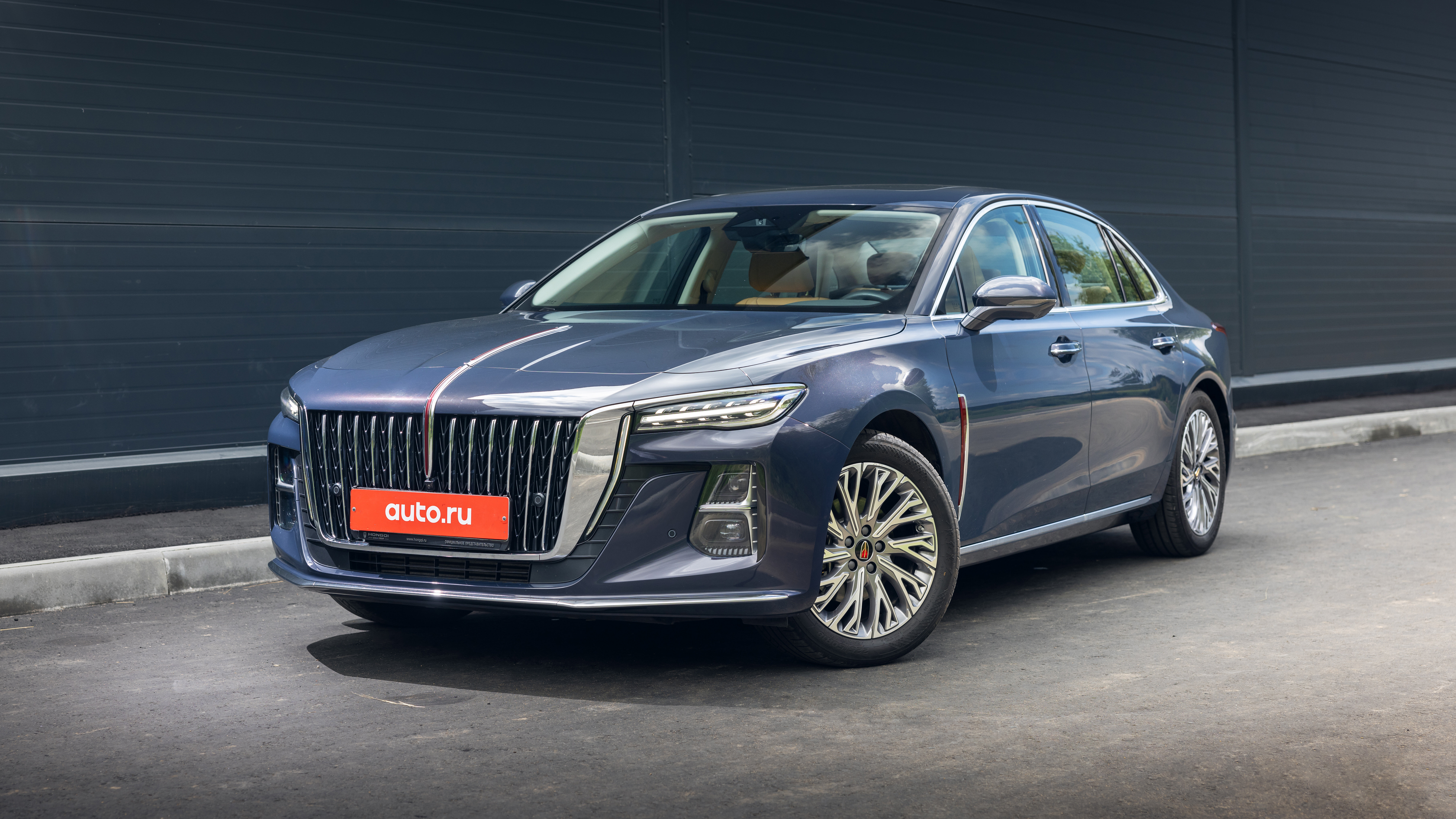 Подробный тест Hongqi H5: плюсы и минусы седана, которому почти не с кем конкурировать