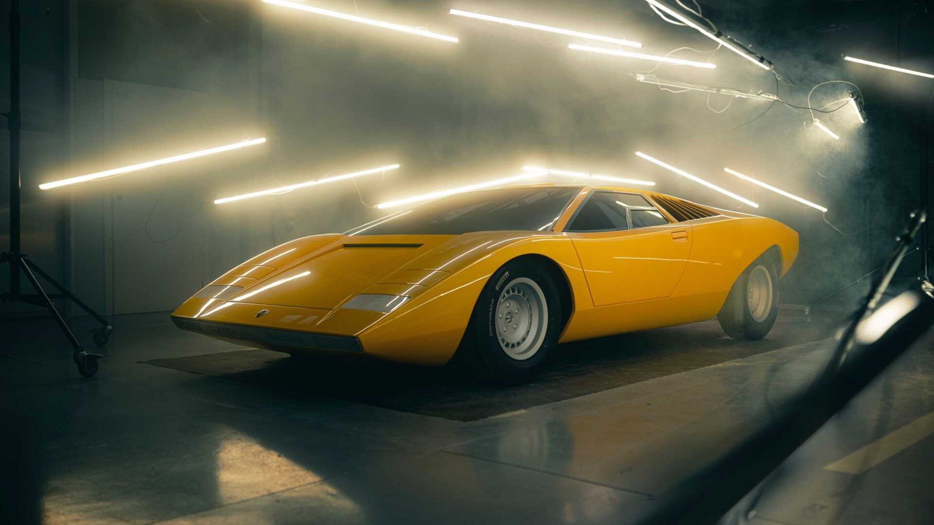 Компания Lamborghini воскресила самый первый Countach. И его уже купили