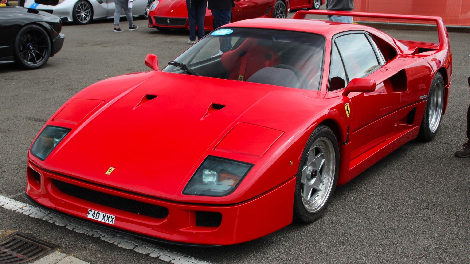 Американец поменял коллекционный Ferrari F40 на внедорожник Ineos Grenadier