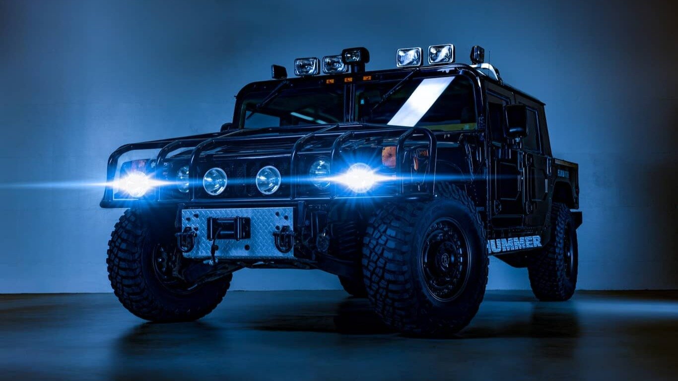 Уникальный Hummer H1, построенный для рэпера Тупака Шакура, выставили на аукцион