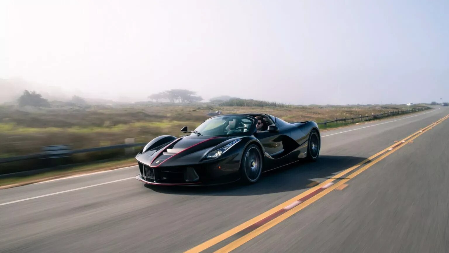 За открытую LaFerrari Aperta рассчитывают выручить на аукционе 5,8 миллиона долларов