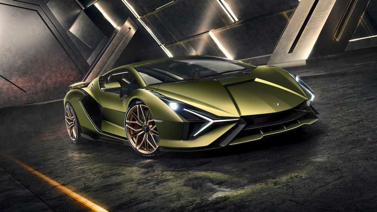 Первый гибридный Lamborghini раскупили до премьеры