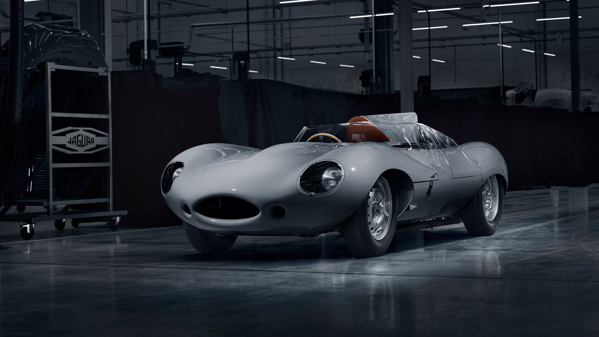 Торговцы временем: что скрывается в тайных ангарах Jaguar Land Rover
