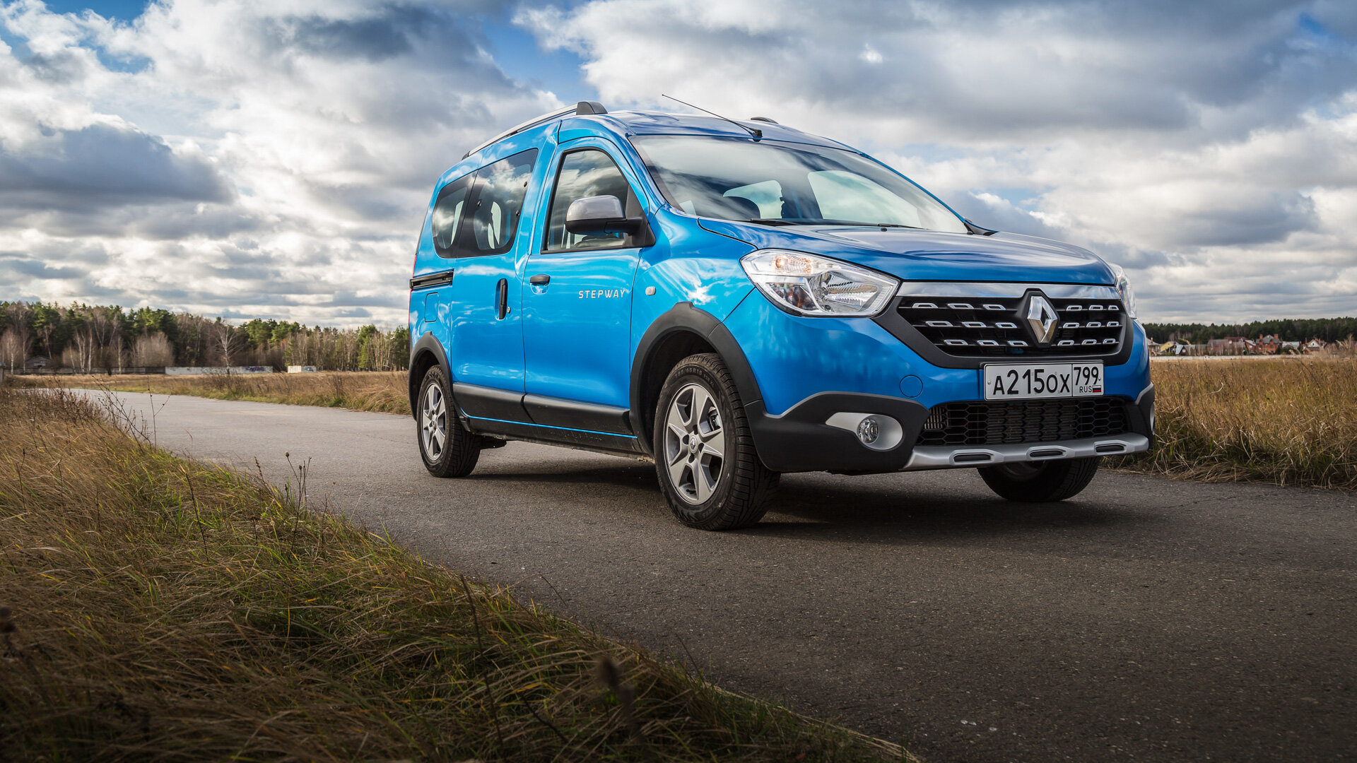 В лампасах: подробный тест Renault Dokker Stepway