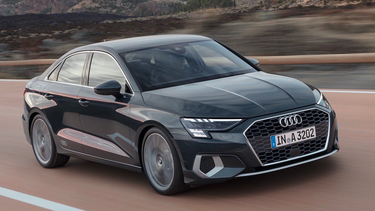 Седан Audi A3 нового поколения оказался больше первой A4
