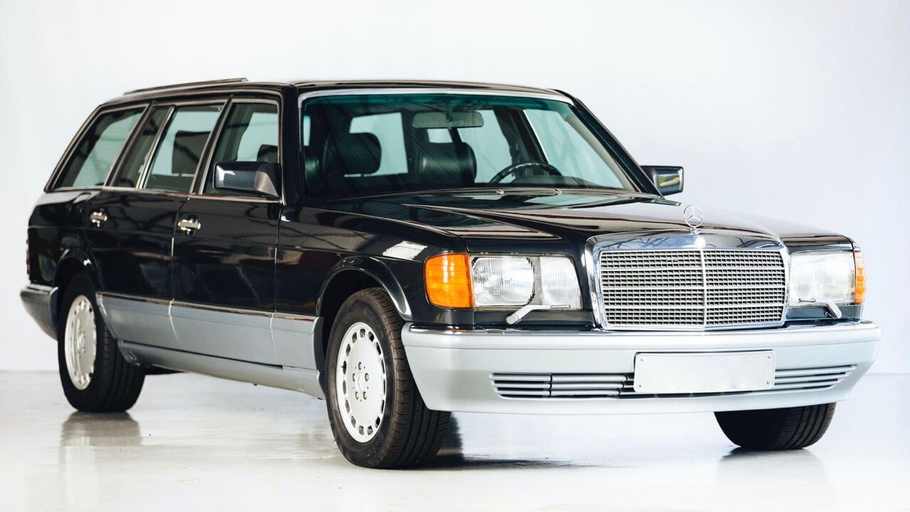 В 1990-х Mercedes-Benz S-класса был универсалом. Один из них продают