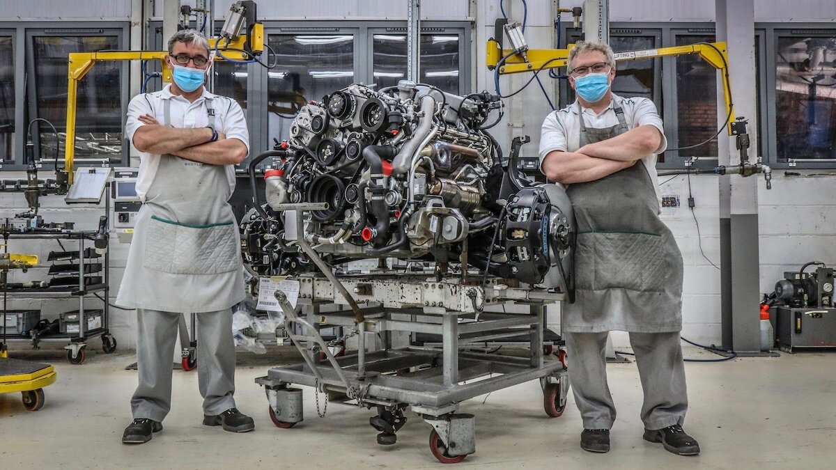Собран последний экземпляр самого старого мотора V8 на планете