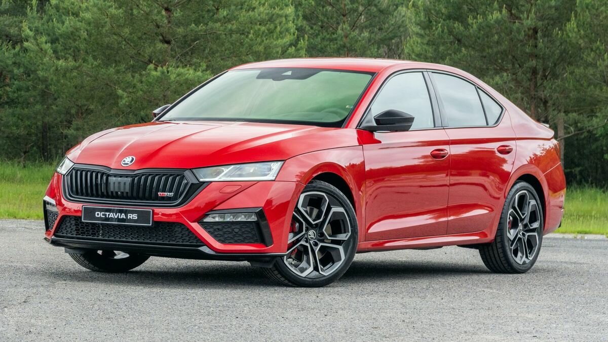 Новая Skoda Octavia RS: бензин, дизель и полный привод