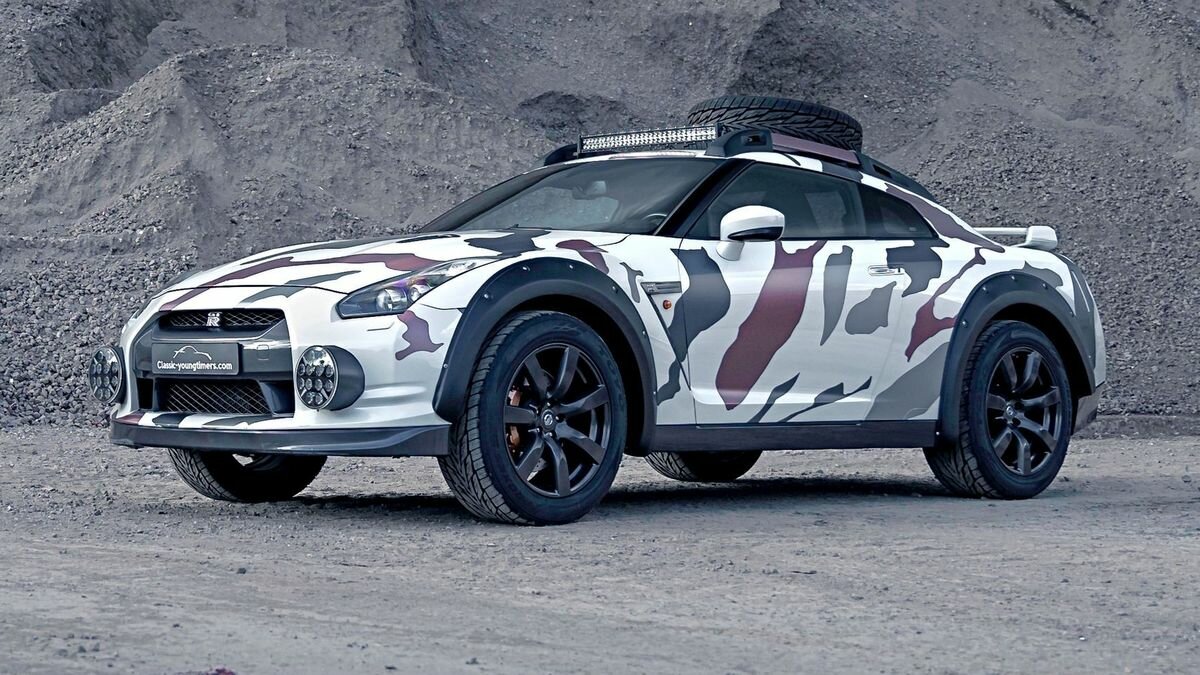 Суперкар Nissan GT-R превратили во внедорожник и теперь продают