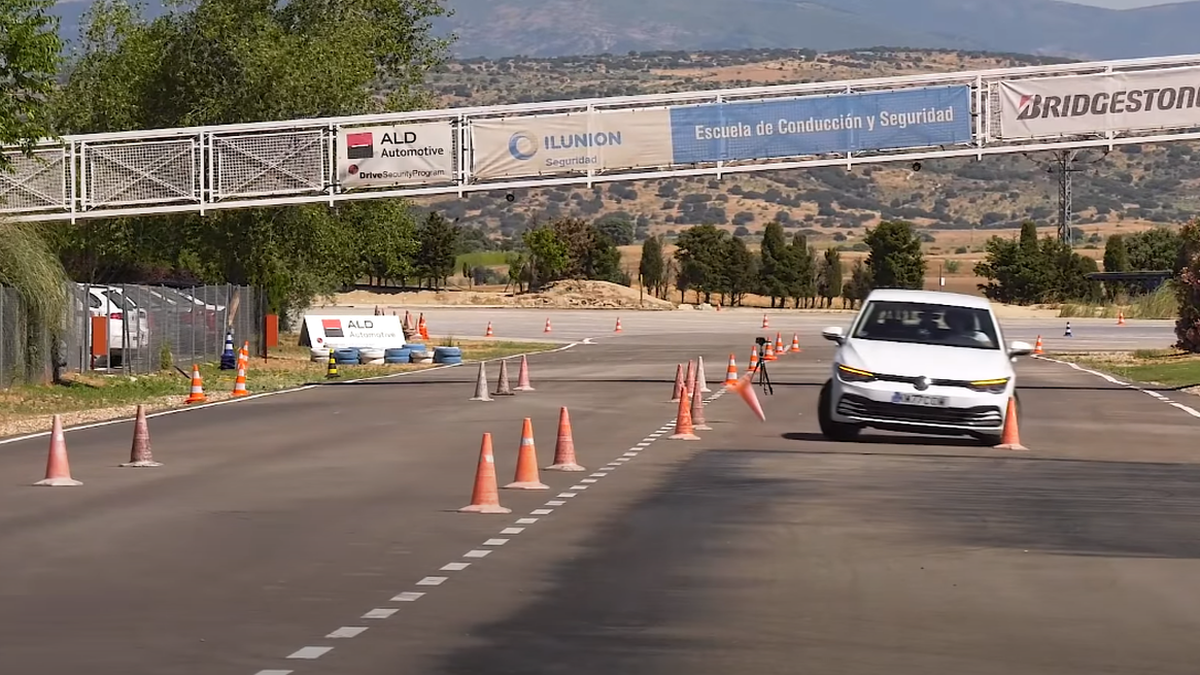 Новый Volkswagen Golf провалил «лосиный тест»