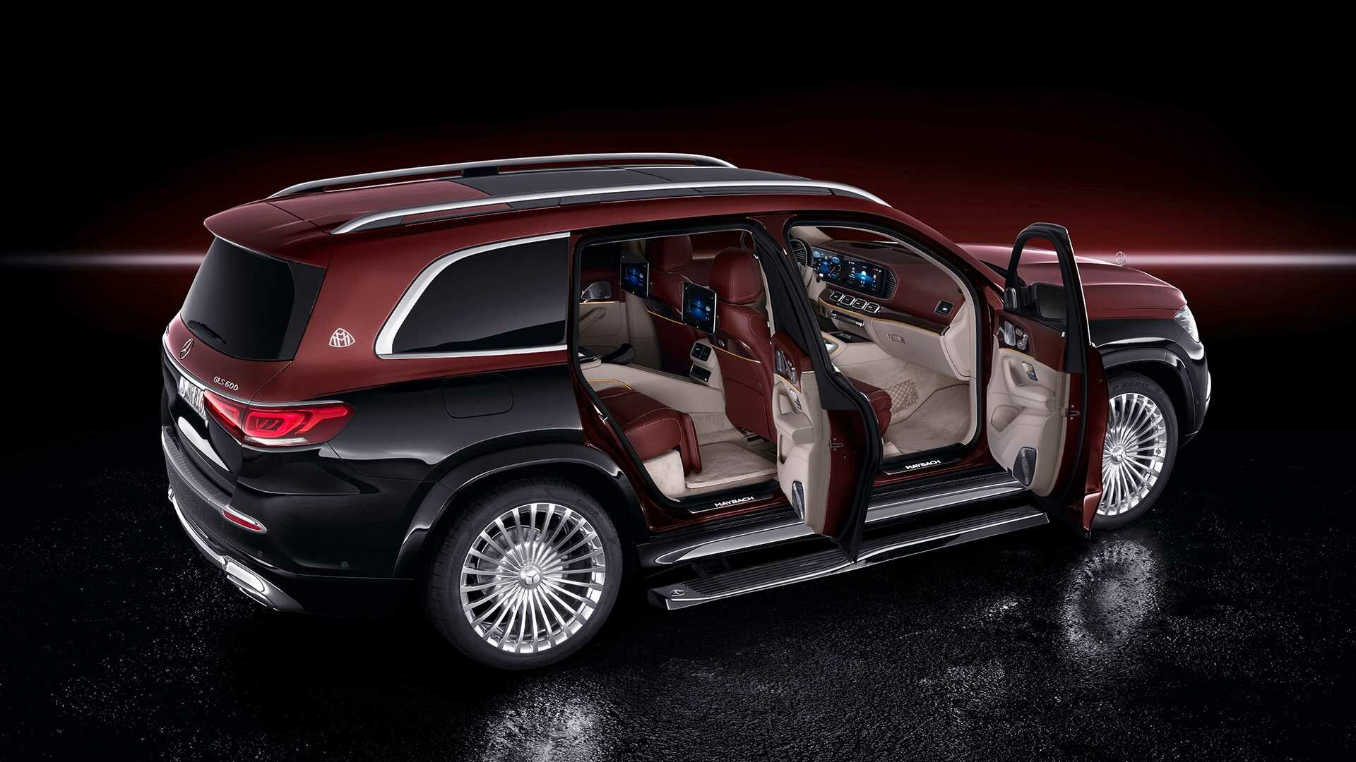 Названа российская цена внедорожника Mercedes-Maybach