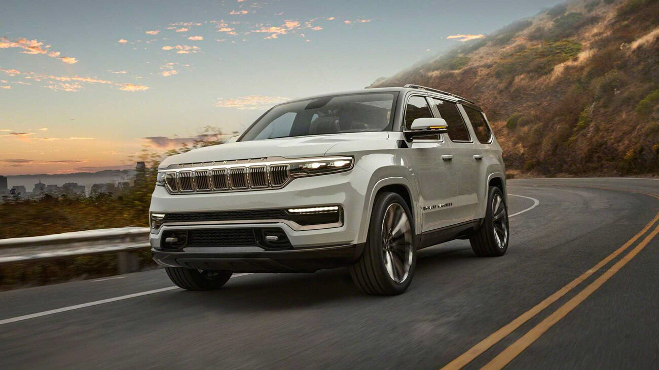 Марка Jeep показала соперника Cadillac Escalade. У него три ряда кресел и семь мониторов