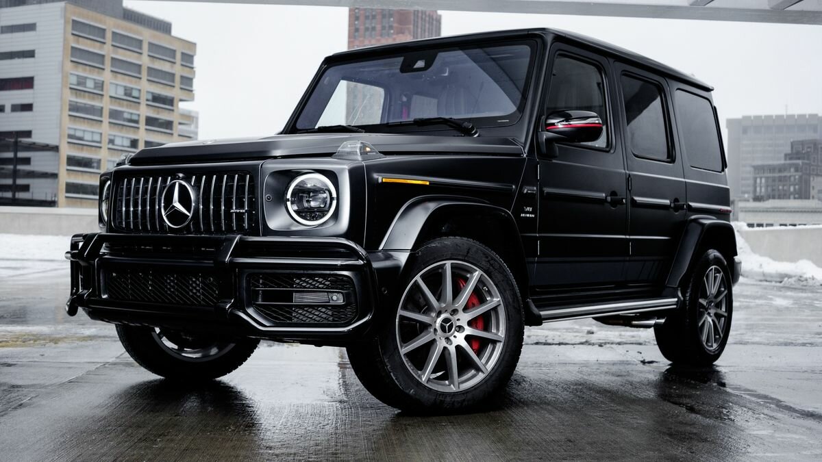 Владельцы Mercedes-AMG G 63 тратят на содержание машины в 30 раз больше, чем владельцы Lada Granta