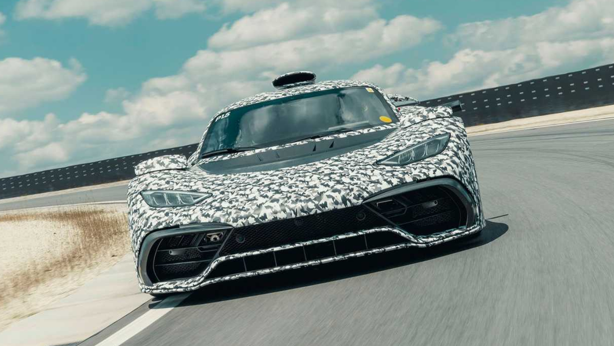 Названа мощность гиперкара Mercedes-AMG One