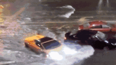 Посмотрите на Lamborghini, который пытается стать подводной лодкой