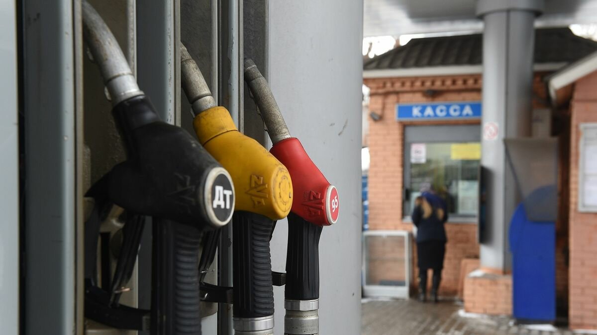 Оптовые цены на бензин в России приблизились к историческому рекорду