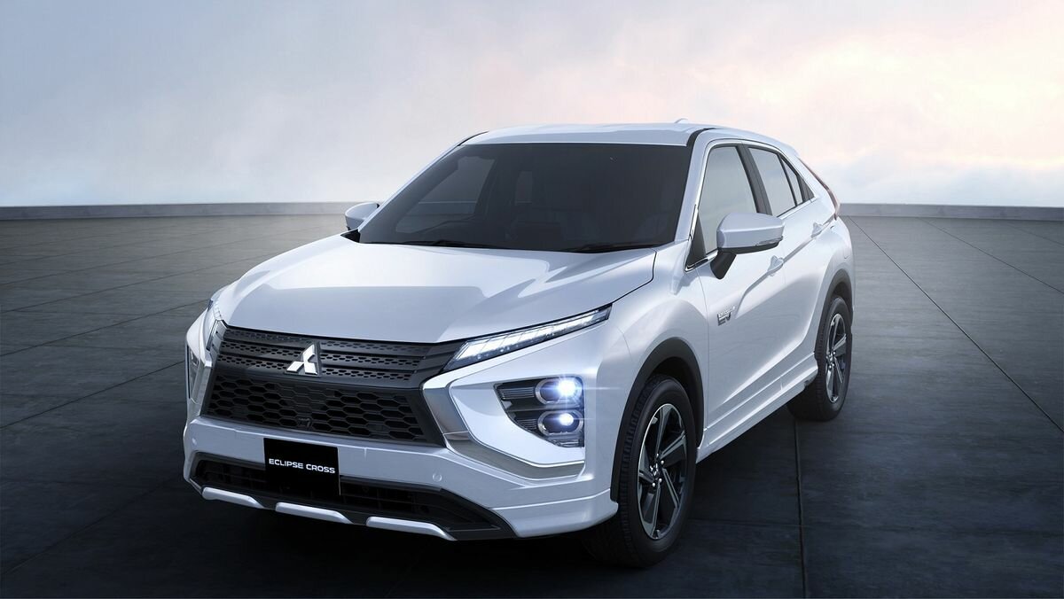 Кроссовер Mitsubishi Eclipse Cross подорожал в России после рестайлинга