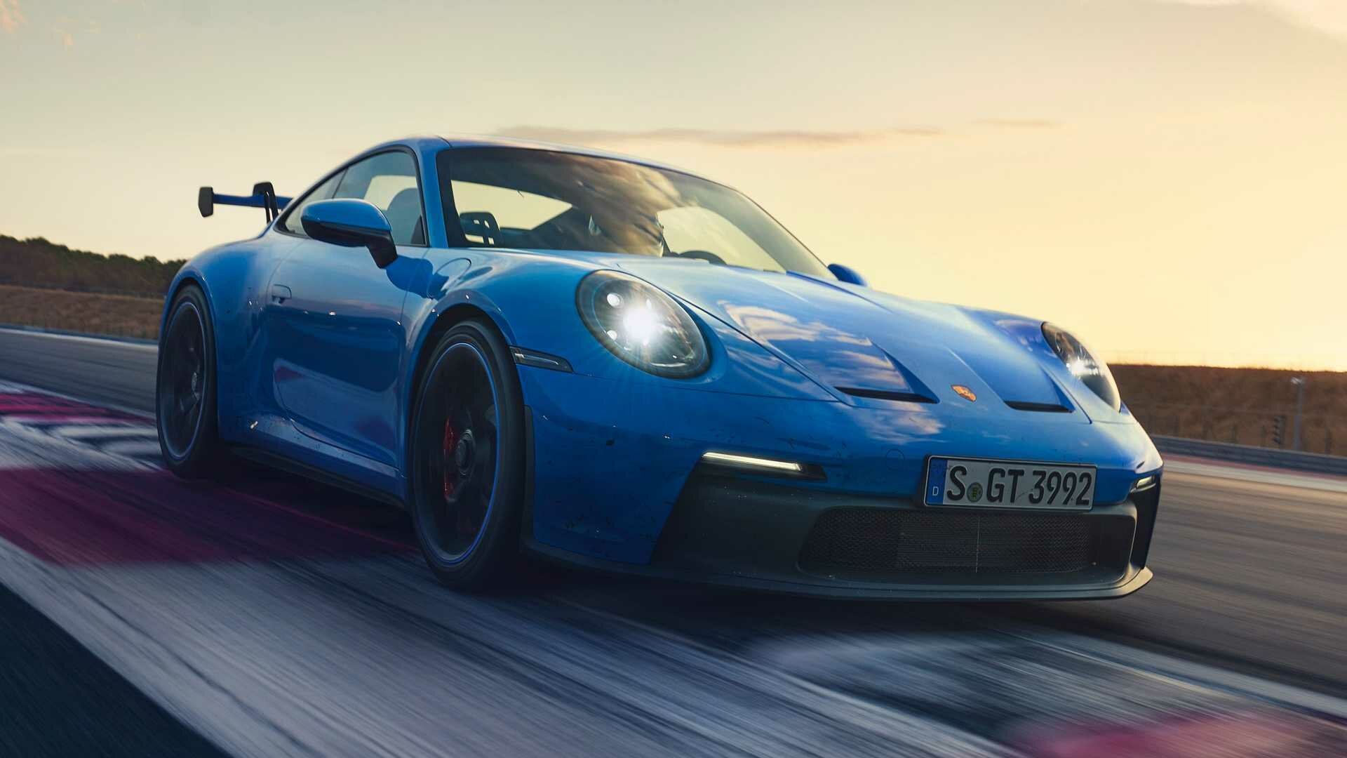 Новый Porsche 911 GT3: без турбины и МакФерсона, но с углепластиком и «механикой»