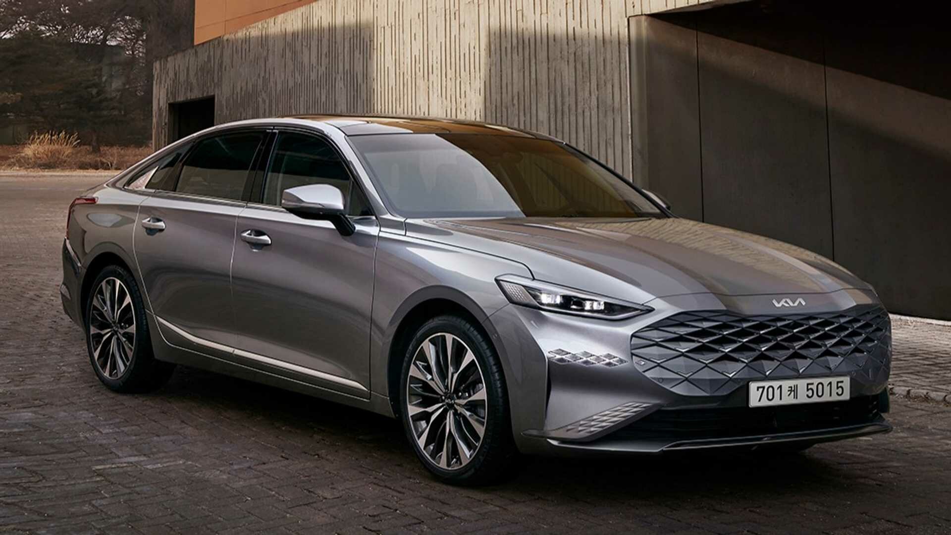 Новый большой седан от Kia: первые фото