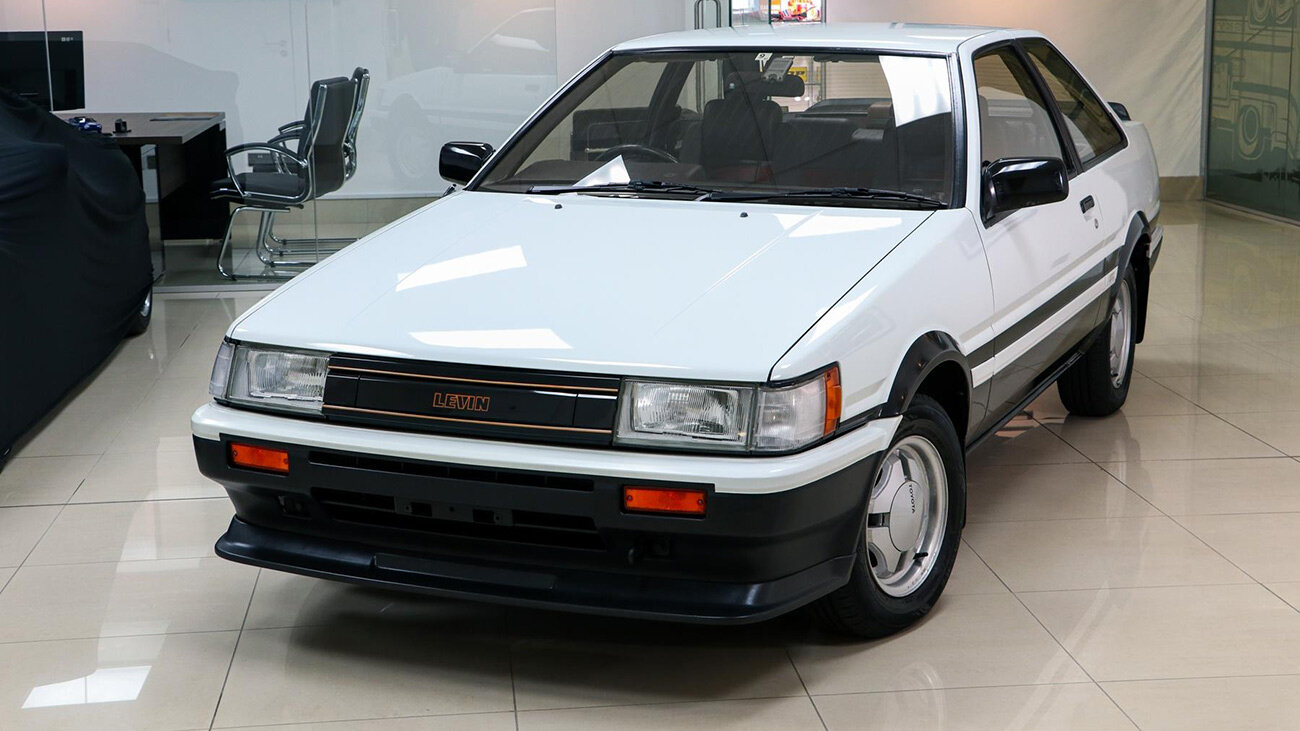 37-летнюю Тойоту оценили дороже новой Toyota Supra. Это культовая Corolla AE86
