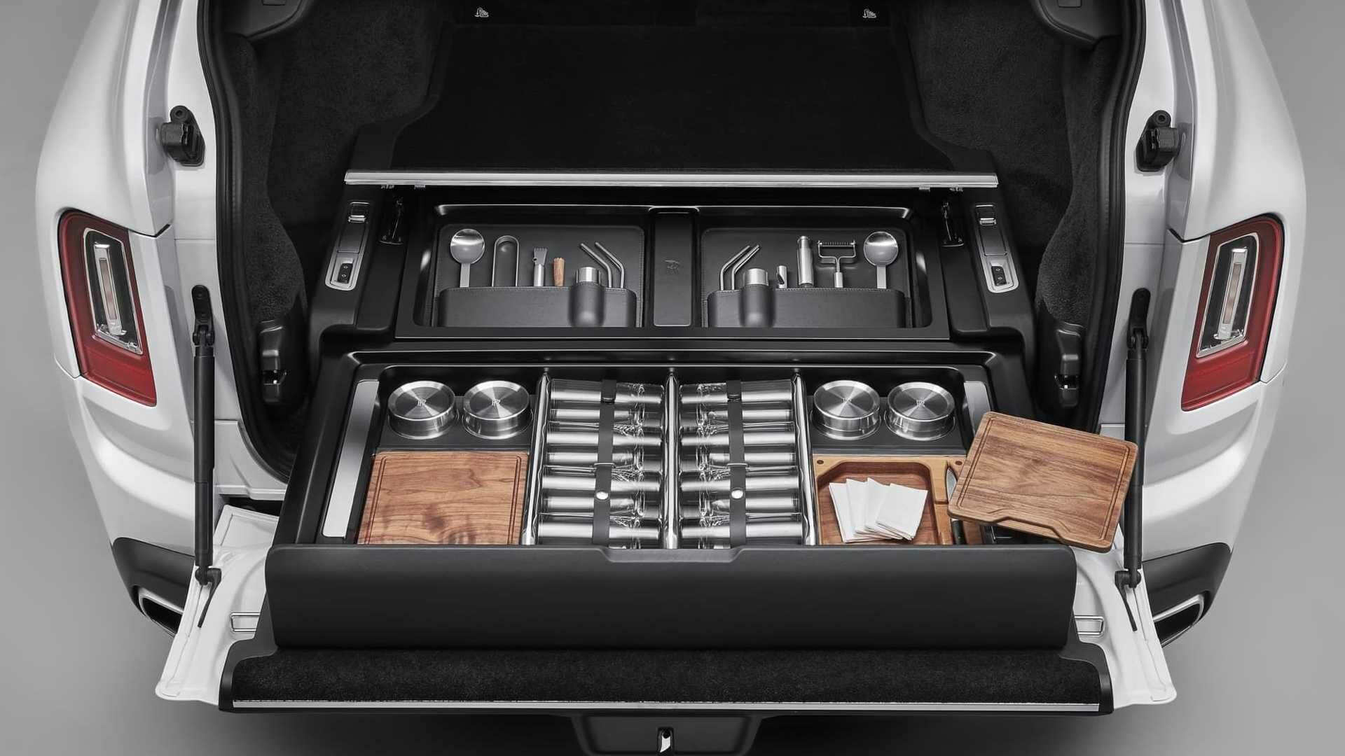 Rolls-Royce разработал инновационный «ящик для мелочей» для кроссовера Cullinan