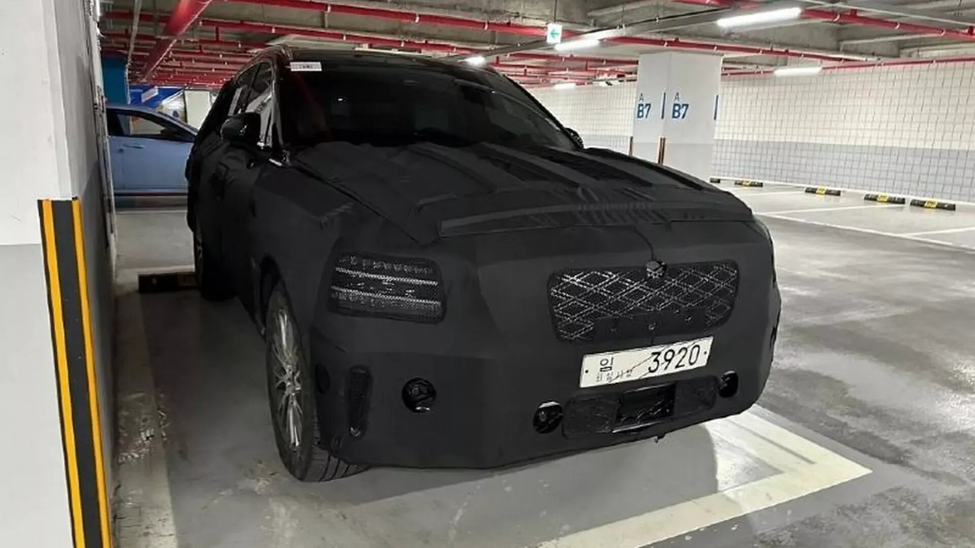 Соперник BMW X6 от Genesis: первые фото