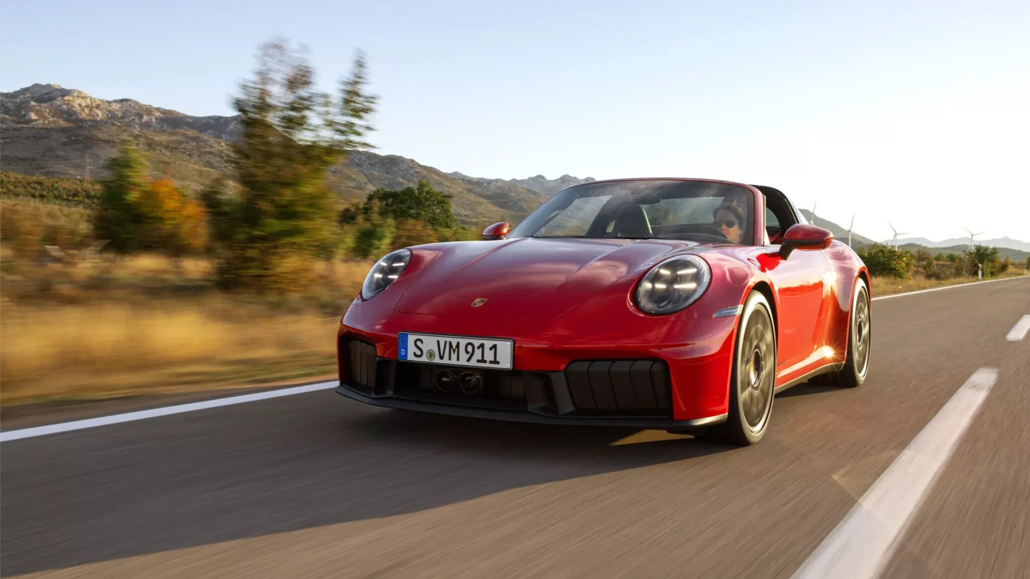 Представлен обновлённый Porsche 911: минус задние сиденья, плюс гибрид