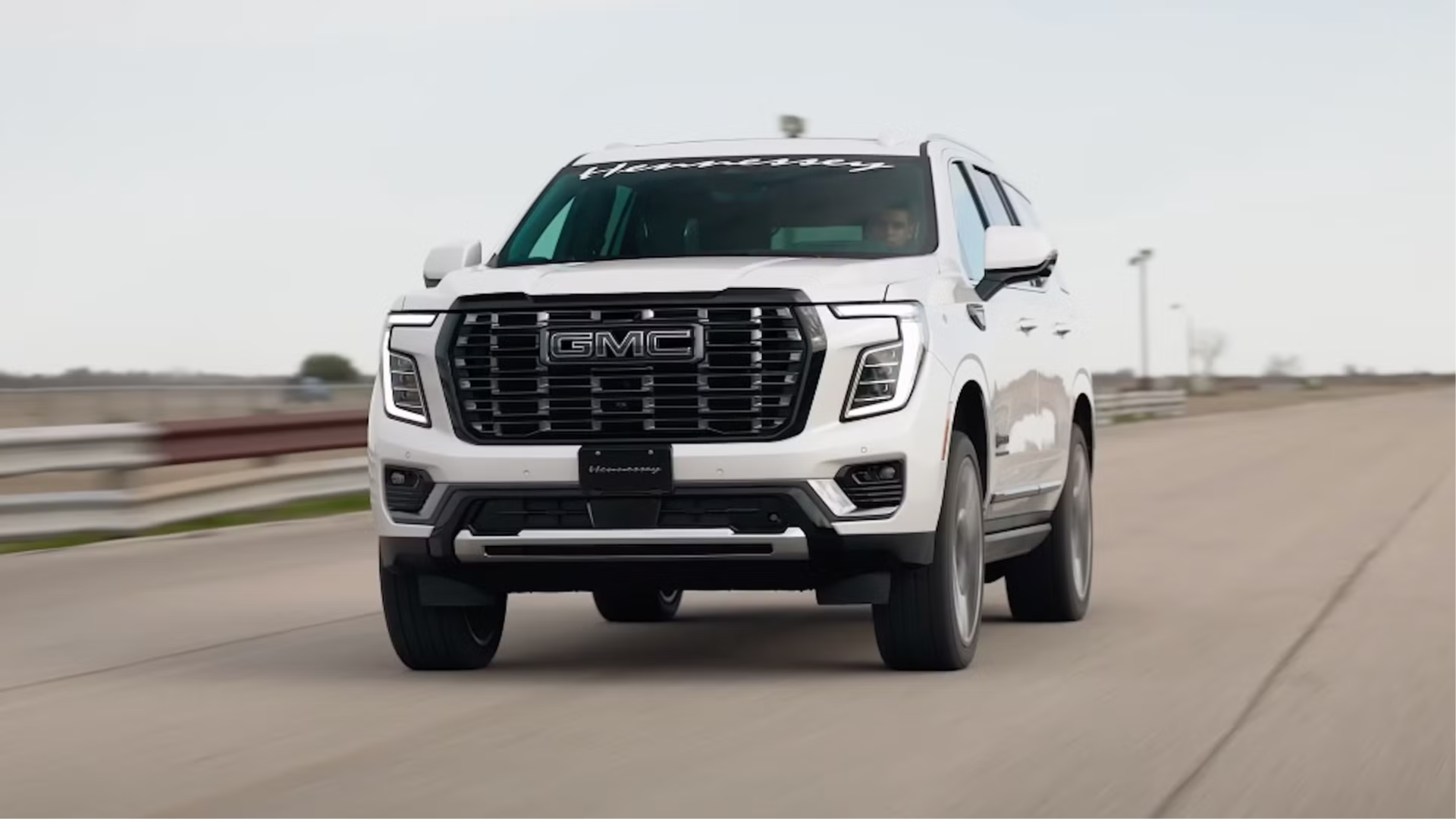 Большой внедорожник GMC Yukon стал в полтора раза мощнее в версии от Hennessey