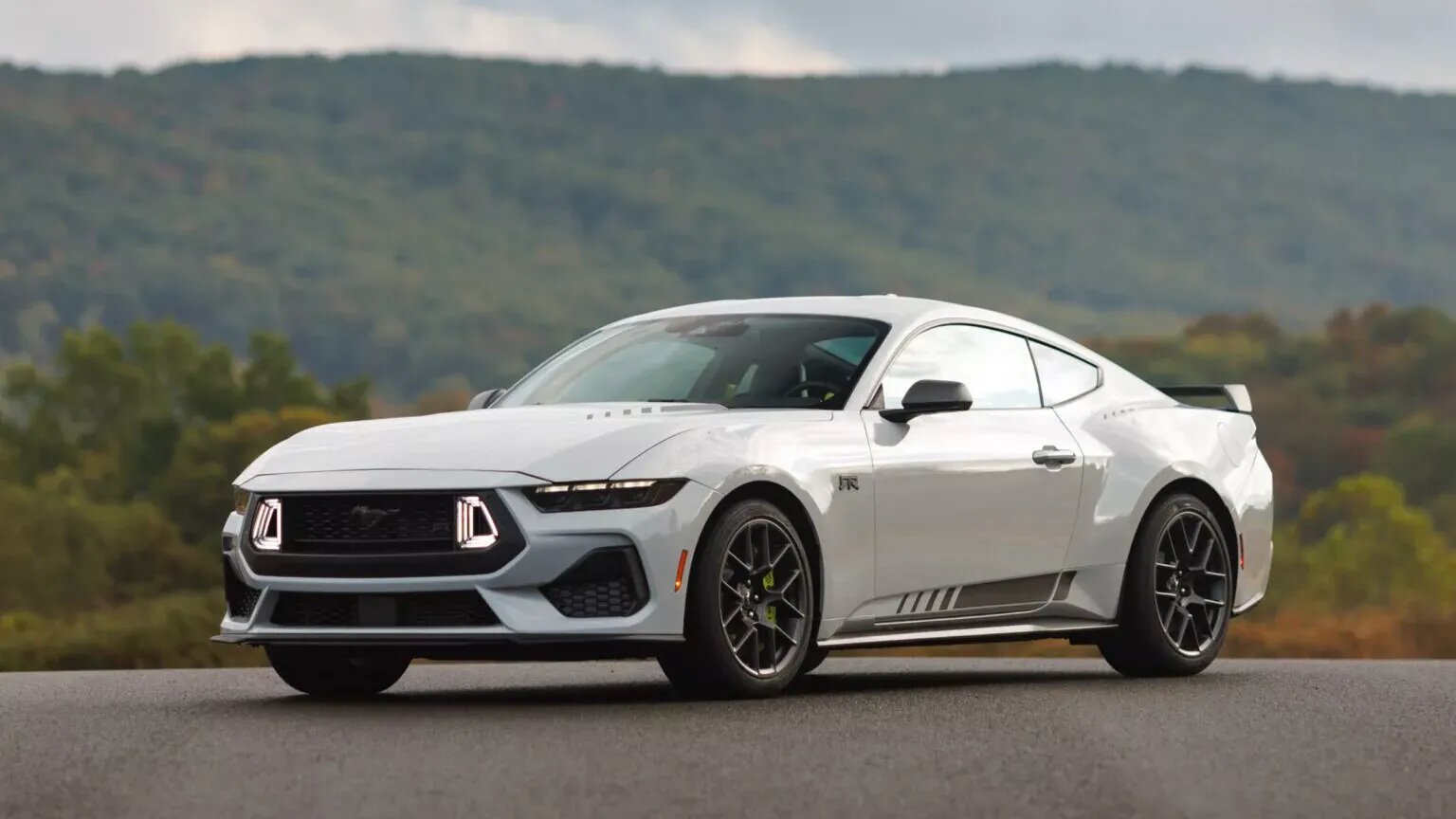 4-цилиндровый Ford Mustang стал более драйверским с тюнингом от RTR Vehicles