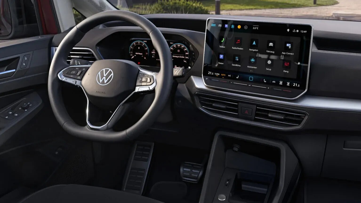 Обновлённый Volkswagen Caddy: показан интерьер