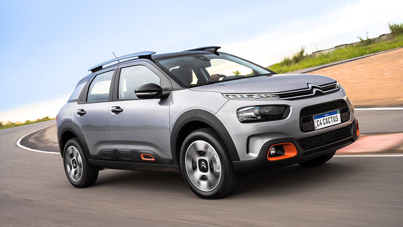 Обновлённый Citroen C4 Cactus получил 10-дюймовый экран мультимедиа
