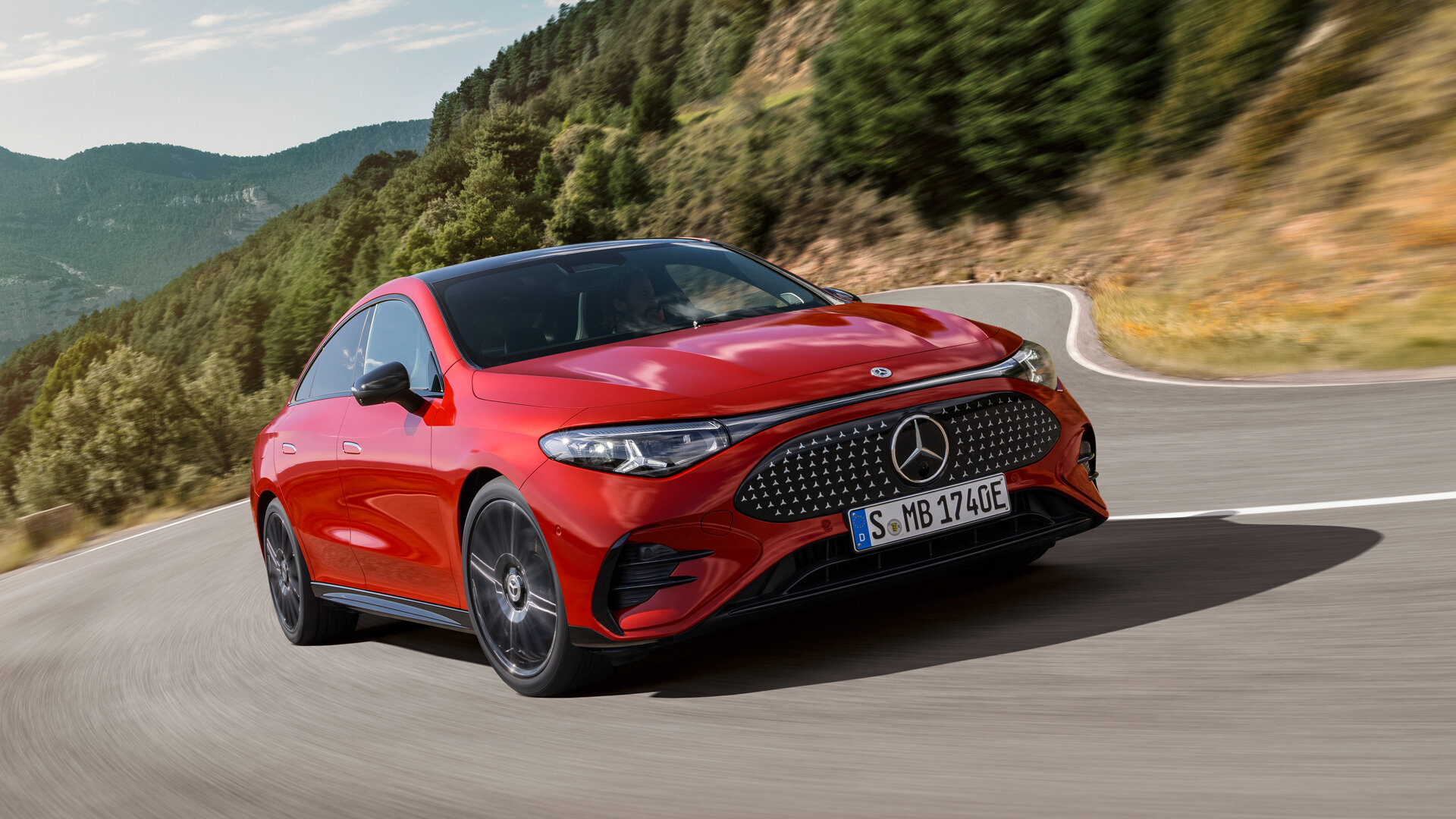 Представлен новый Mercedes-Benz CLA — дальнобойный электрокар и гибрид