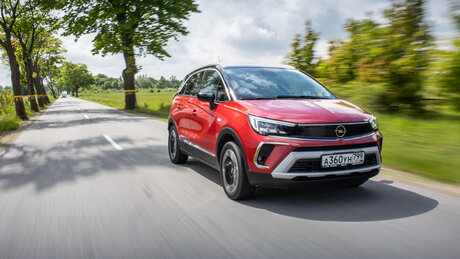 С закрытым забралом: первый тест компактного кроссовера Opel Crossland