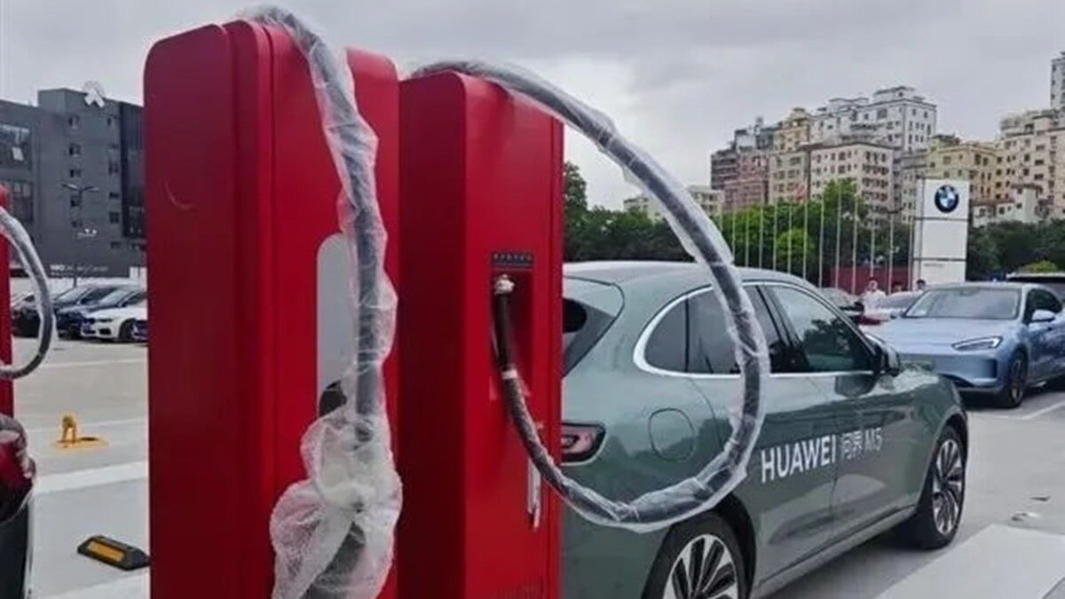 Компания Huawei представила супербыструю зарядную станцию для электрокаров мощностью 600 кВт