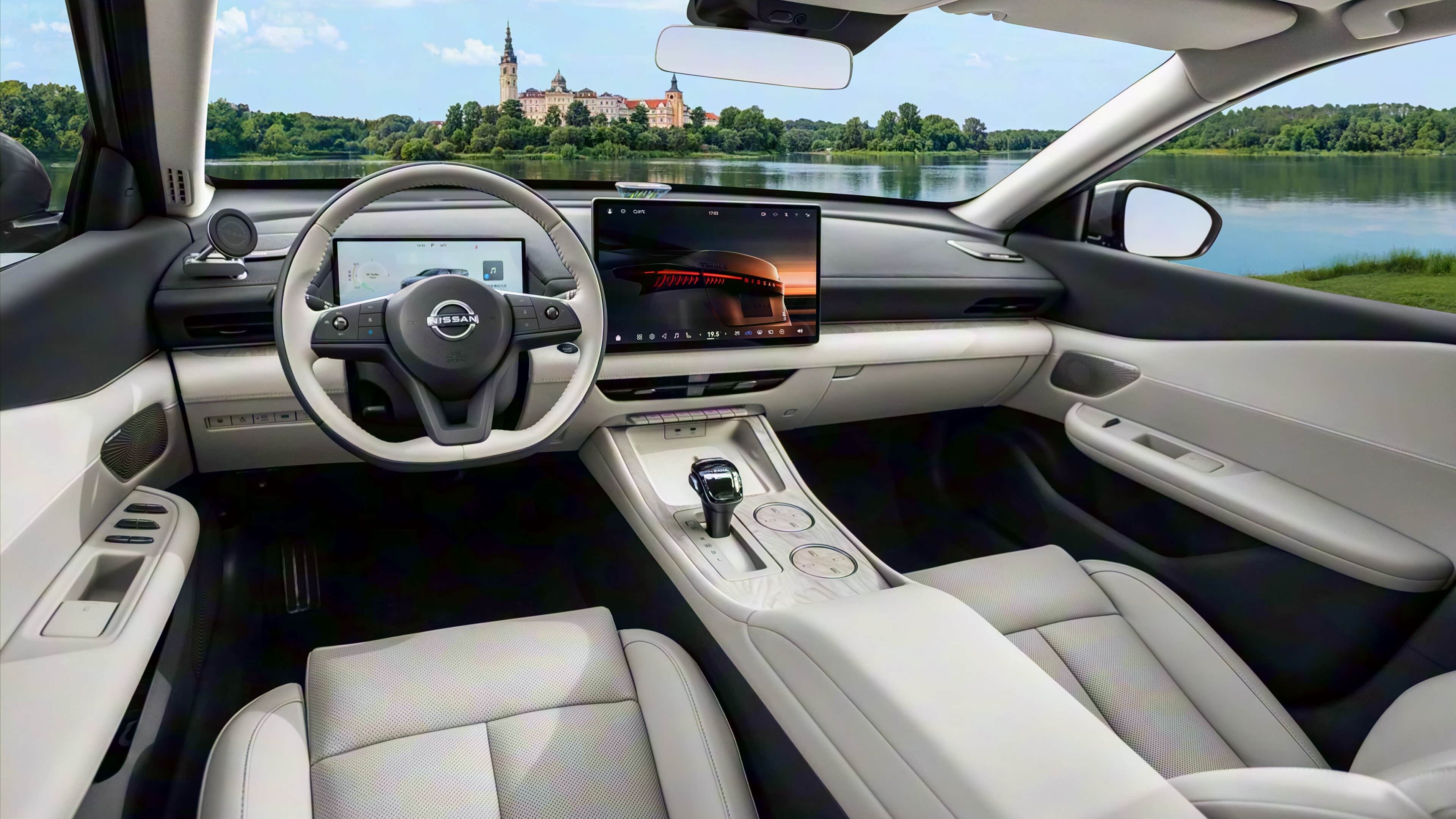 Рассекречен салон новой Nissan Teana с мультимедийкой Huawei