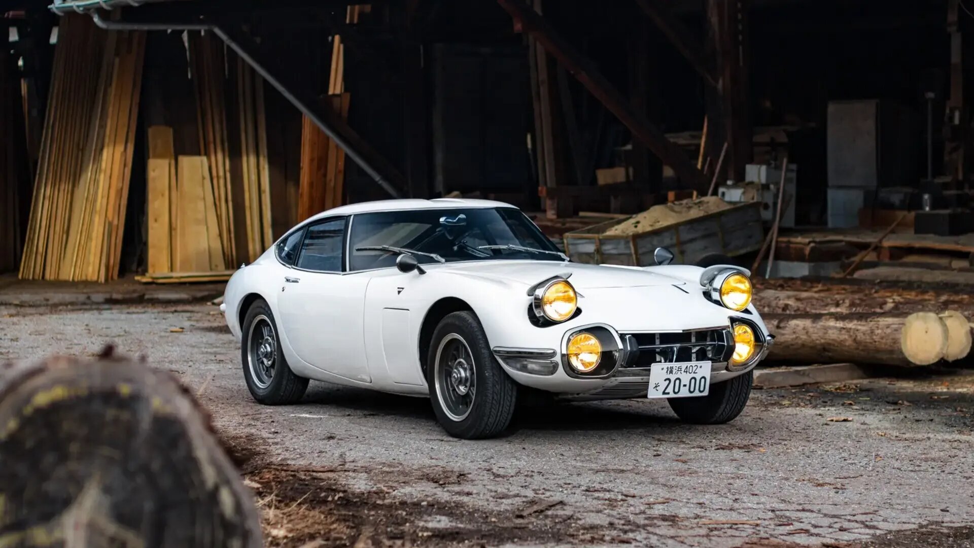 Один из 337 выпущенных спорткаров Toyota 2000GT рассчитывают продать за 700 тысяч евро