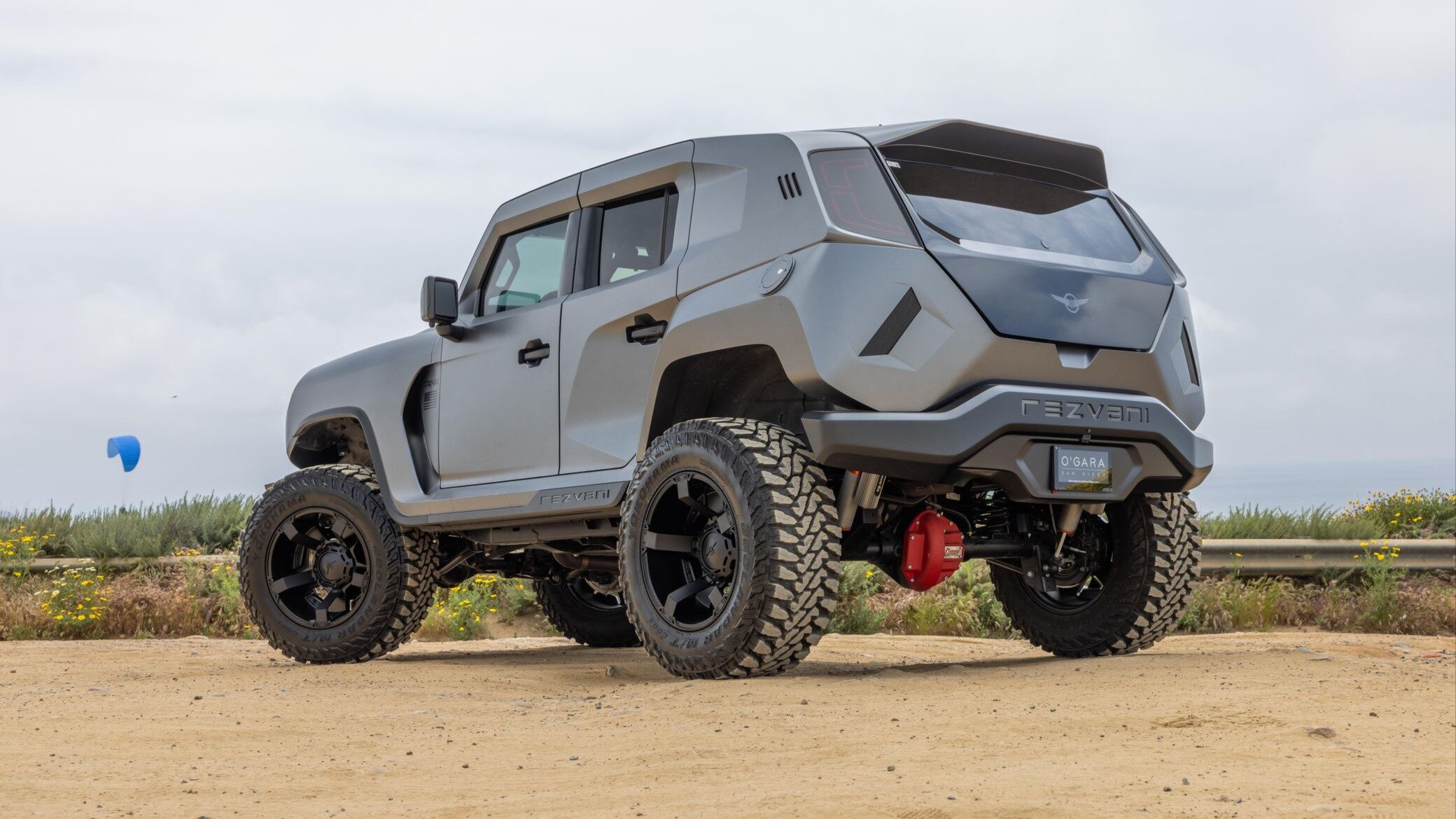 На продажу выставлен 1014-сильный внедорожник Rezvani Tank: он почти новый